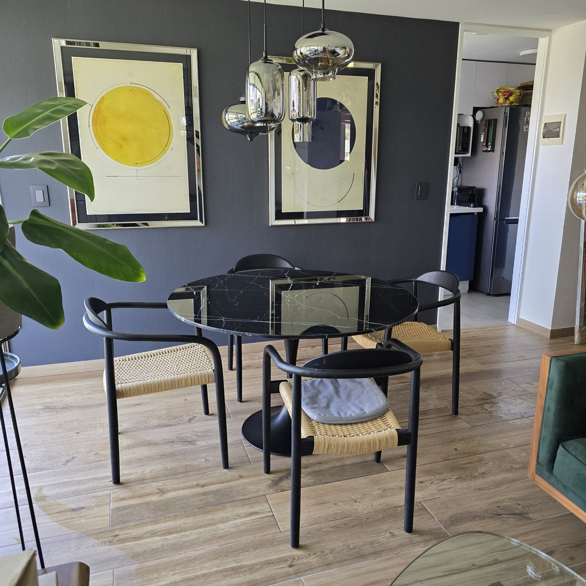 Mesa tulip Premium Marmol