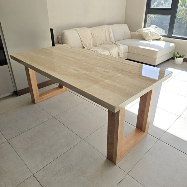 Mesa comedor  Varano Marmol Travertino