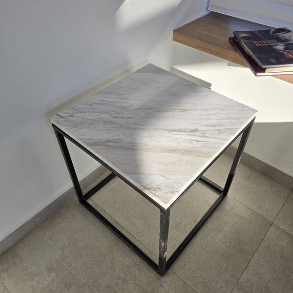 Mesa Lateral marmol Cubic