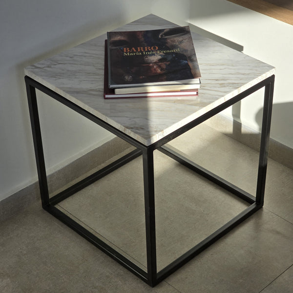 Mesa Lateral marmol Cubic