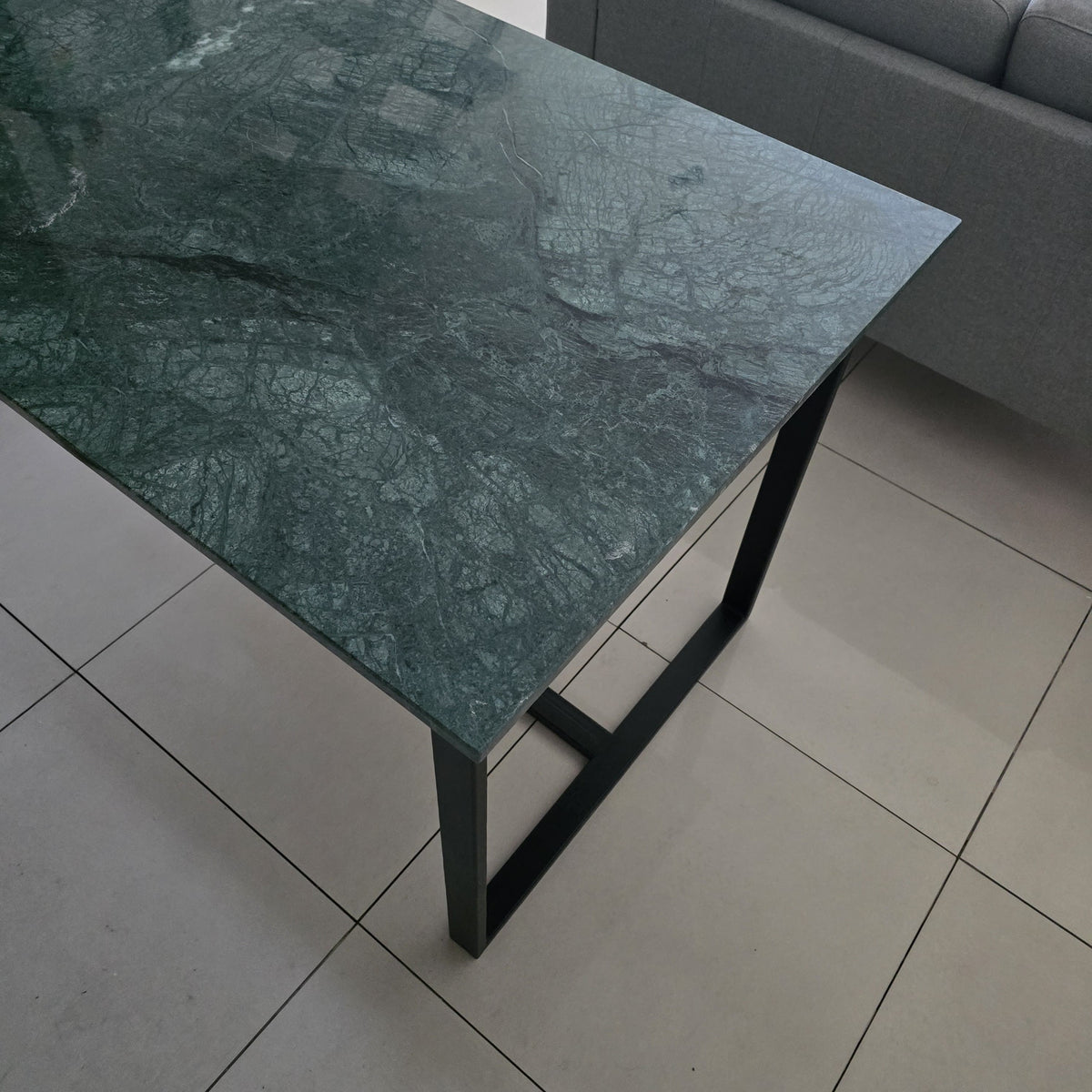 Mesa de comedor marmol Nipona
