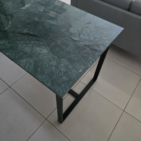 Mesa de comedor marmol Nipona
