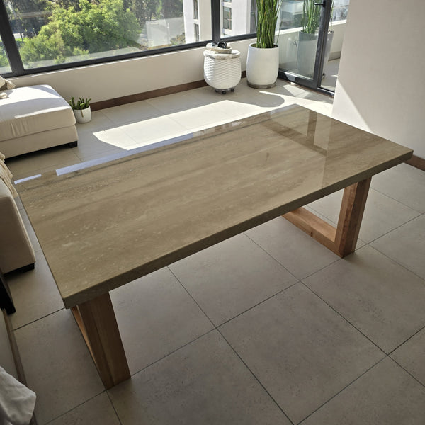 Mesa comedor  Varano Marmol Travertino