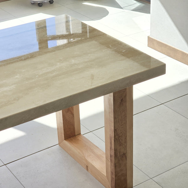 Mesa comedor  Varano Marmol Travertino
