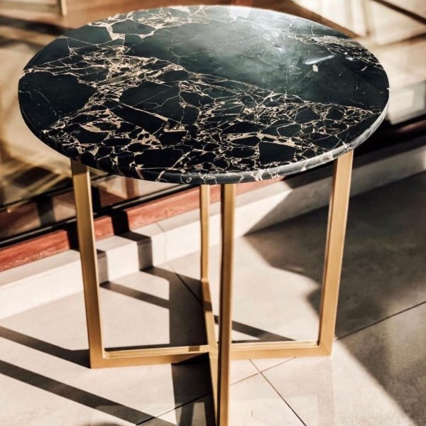 Mesa Lateral Mármol Cruz Carrara - Acero Electropintado